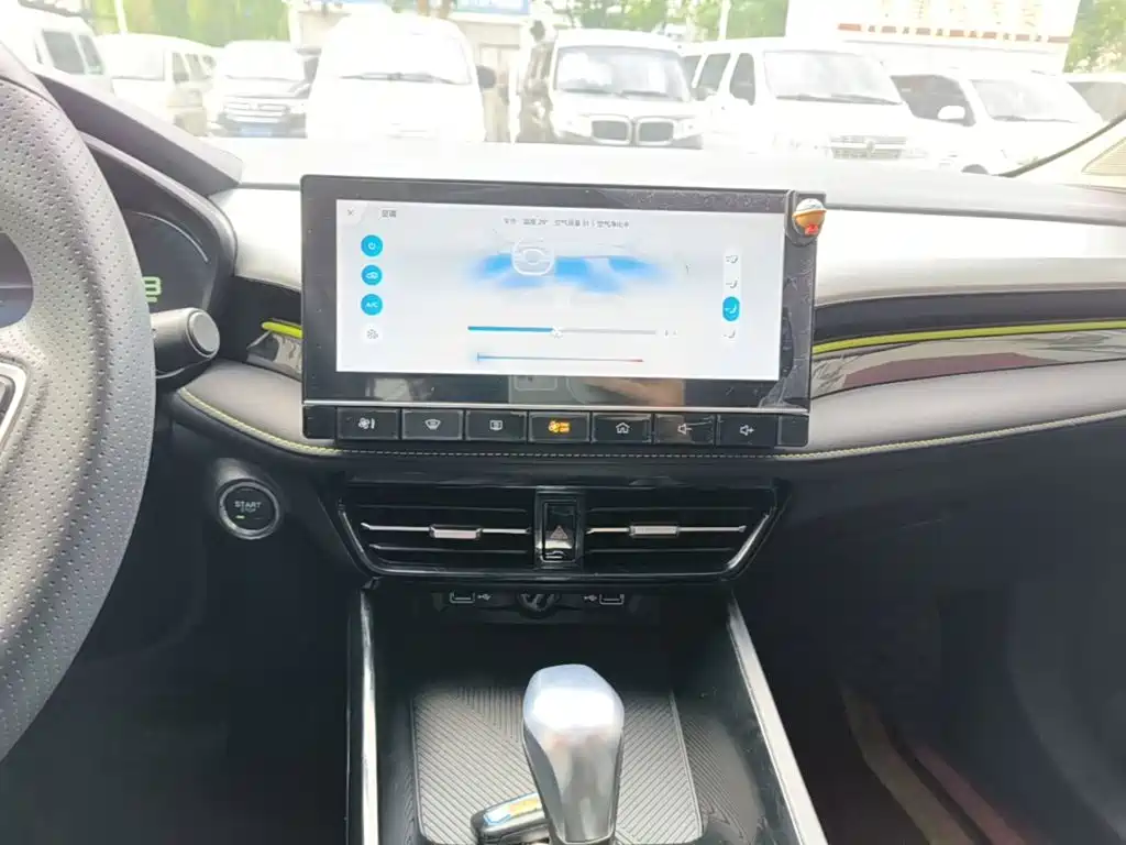 Roewe i5 — миниатюра 13