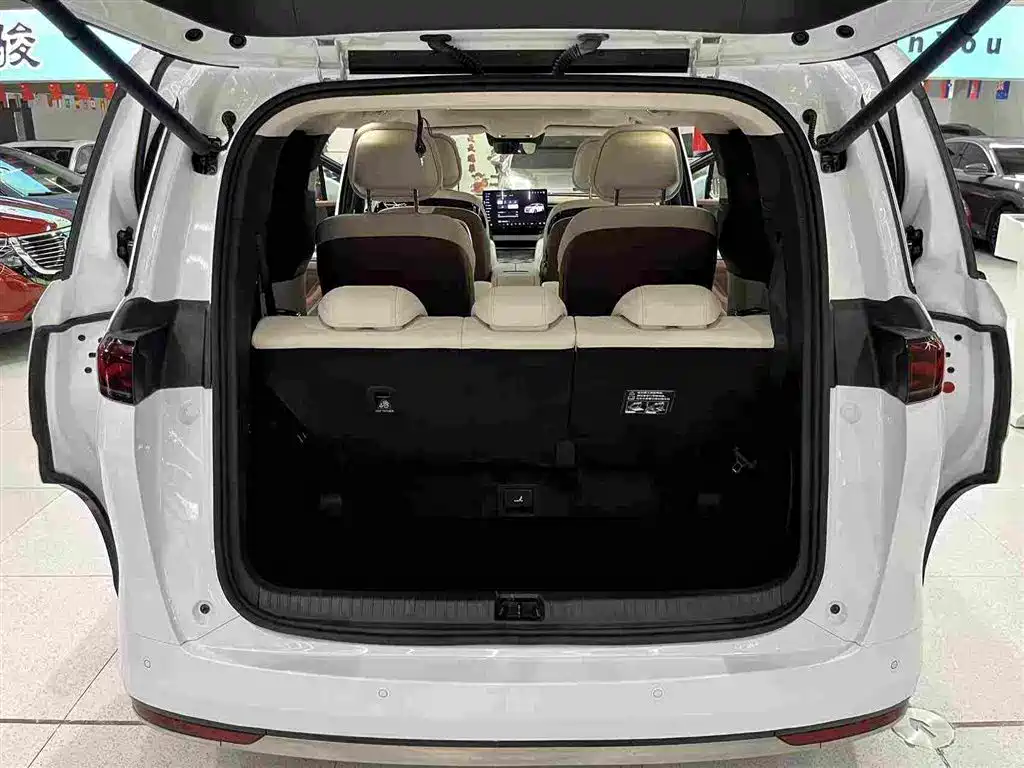 BYD Xia — миниатюра 6
