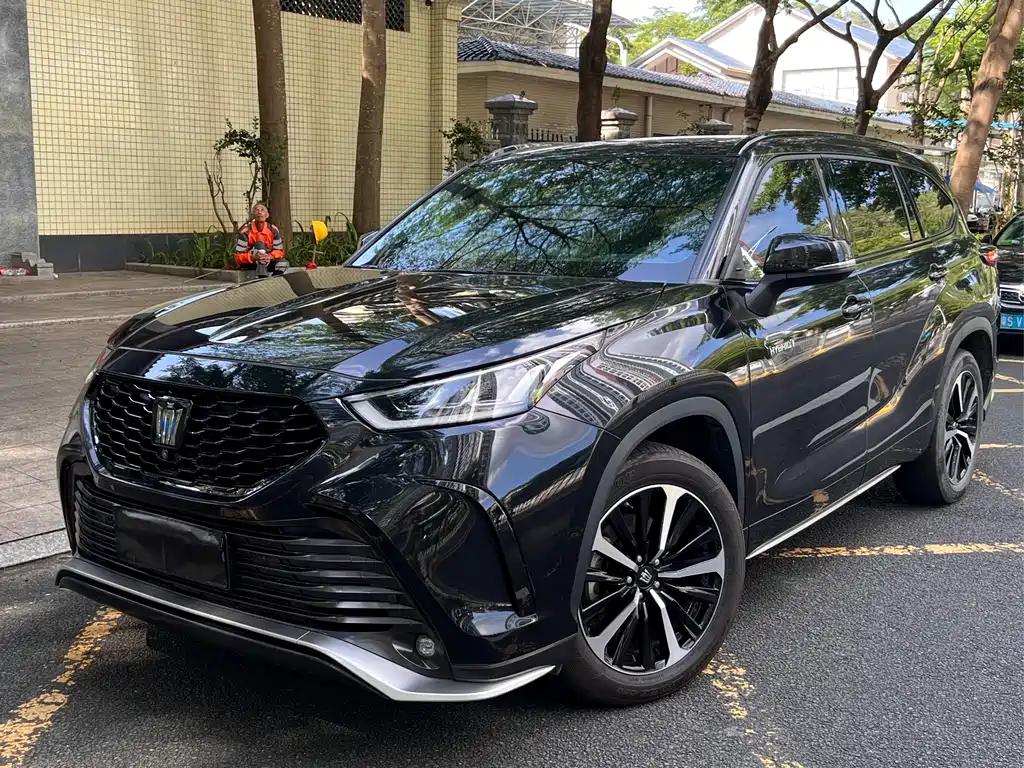 Toyota Crown Kluger 2022 2.5L HEV Luxury