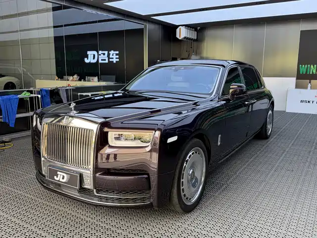 Rolls-Royce Phantom