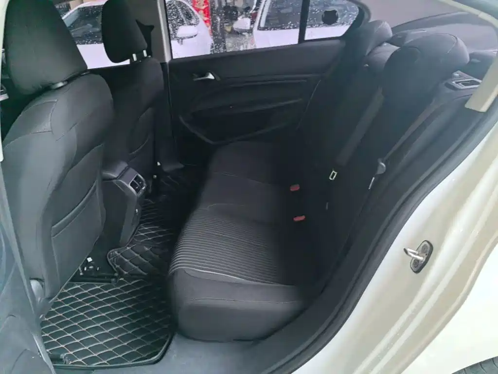 Peugeot 408 — миниатюра 17