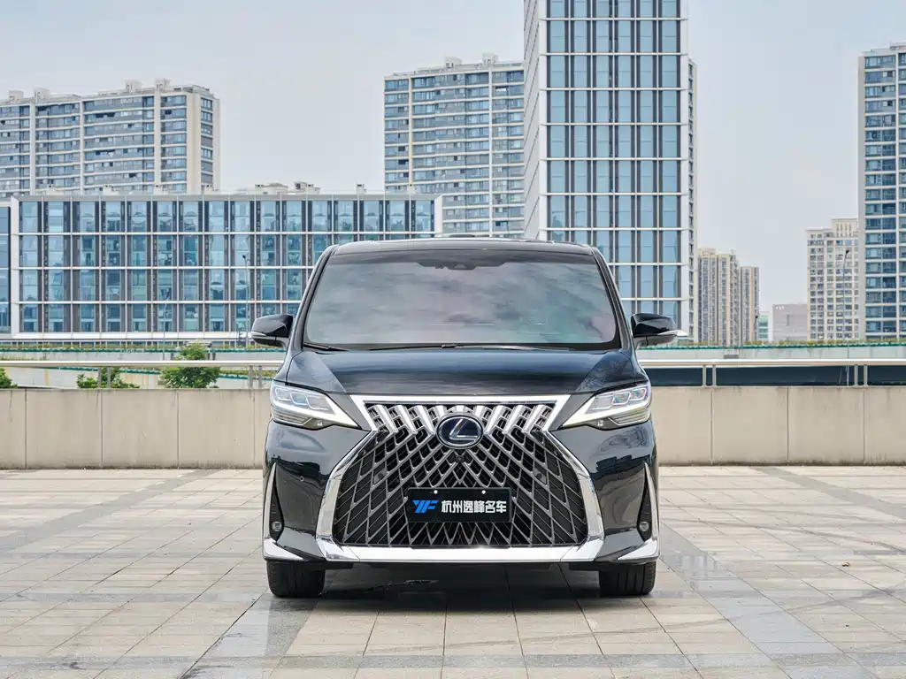 Lexus LM — миниатюра 2