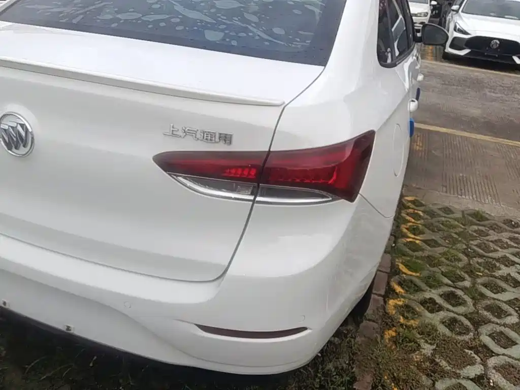 Buick Excelle — миниатюра 8