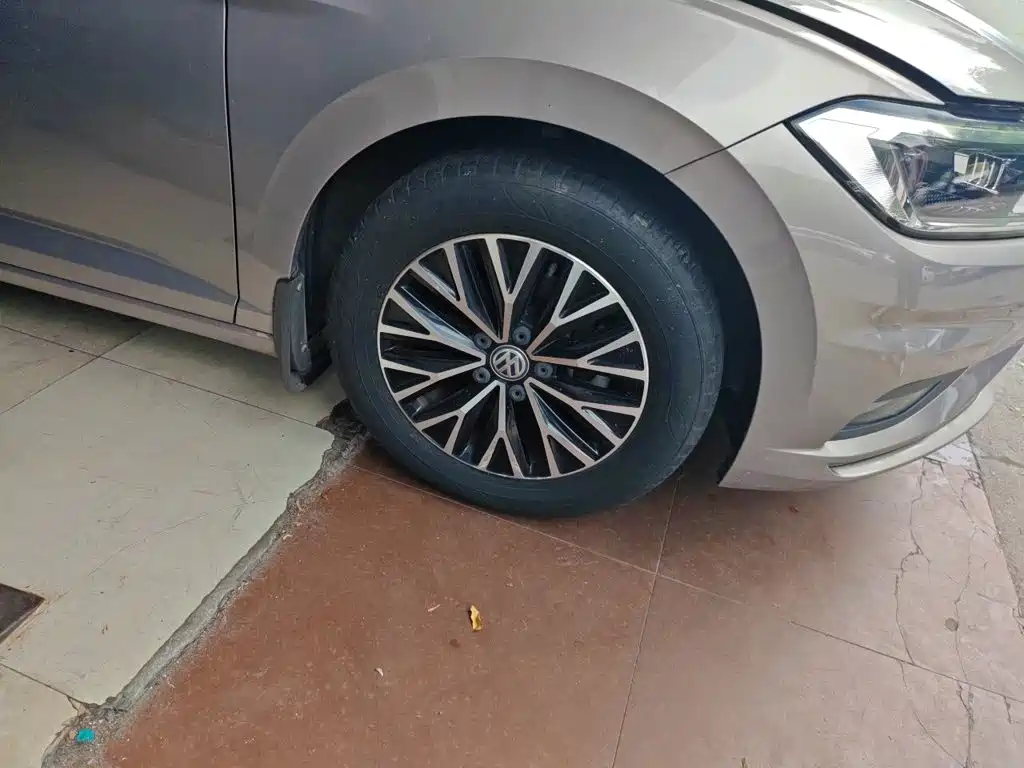 Volkswagen Sagitar — миниатюра 24