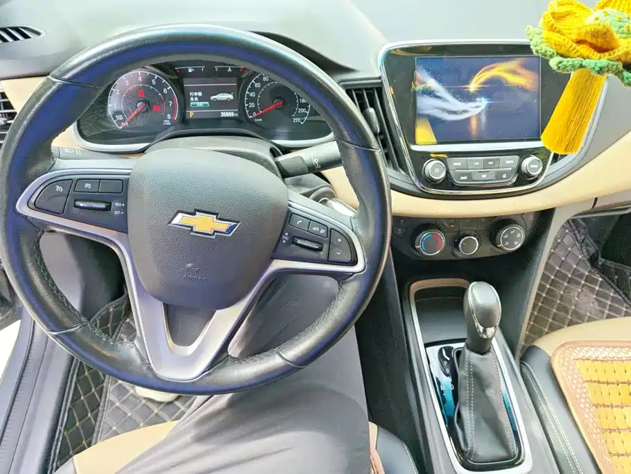 Chevrolet Monza — миниатюра 12