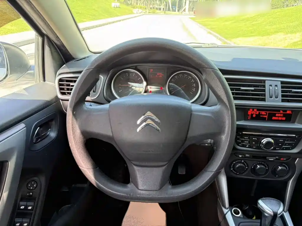 Citroen C3-XR — миниатюра 11
