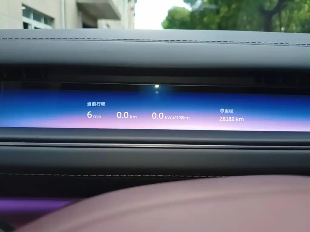 NIO ES8 — миниатюра 12