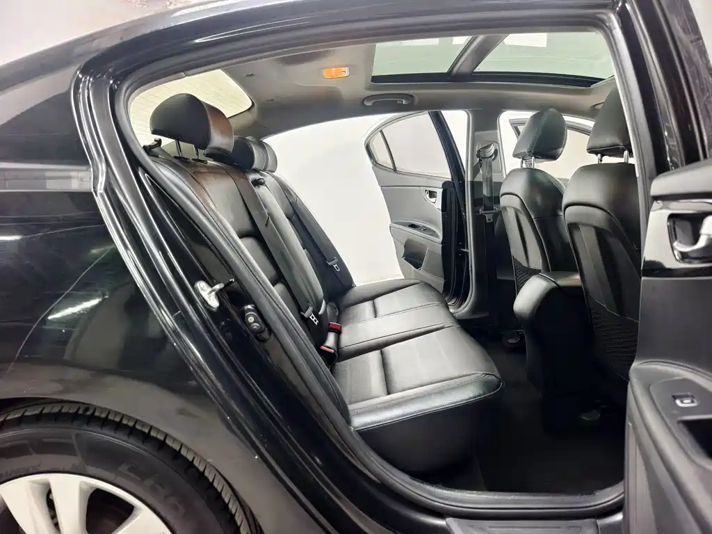 Kia K4 — миниатюра 16