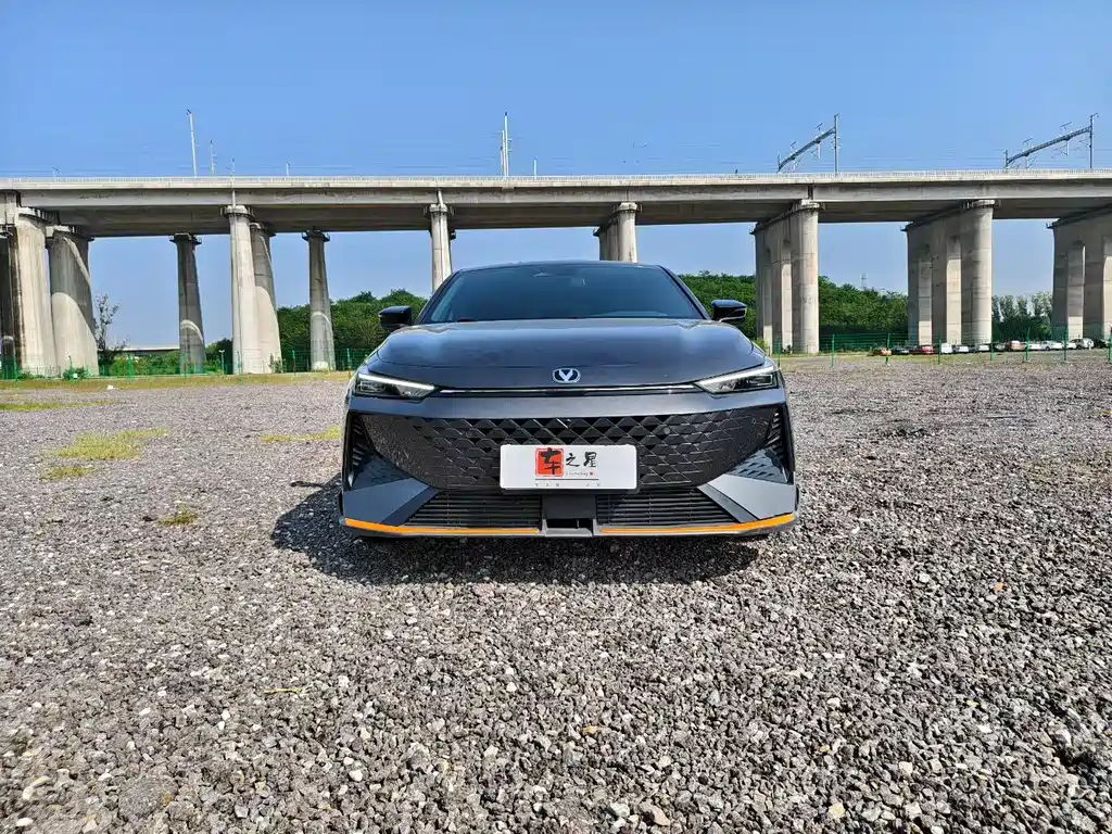 Changan UNI-V 2024