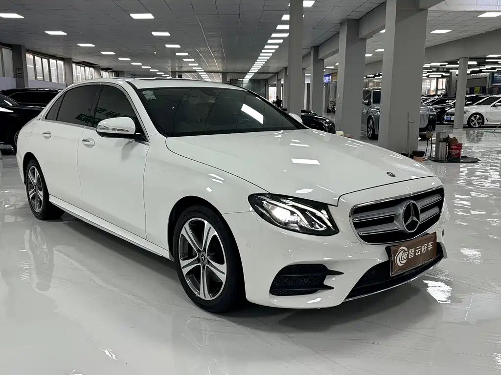 Mercedes-Benz E-Class — миниатюра 3