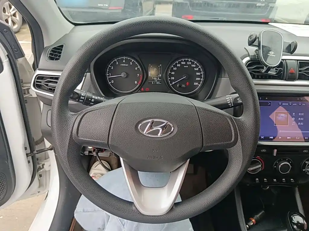 Hyundai Verna — миниатюра 11