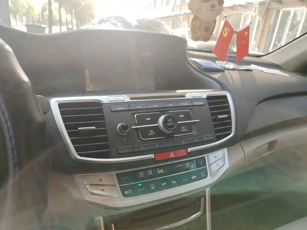 Honda Accord — миниатюра 10