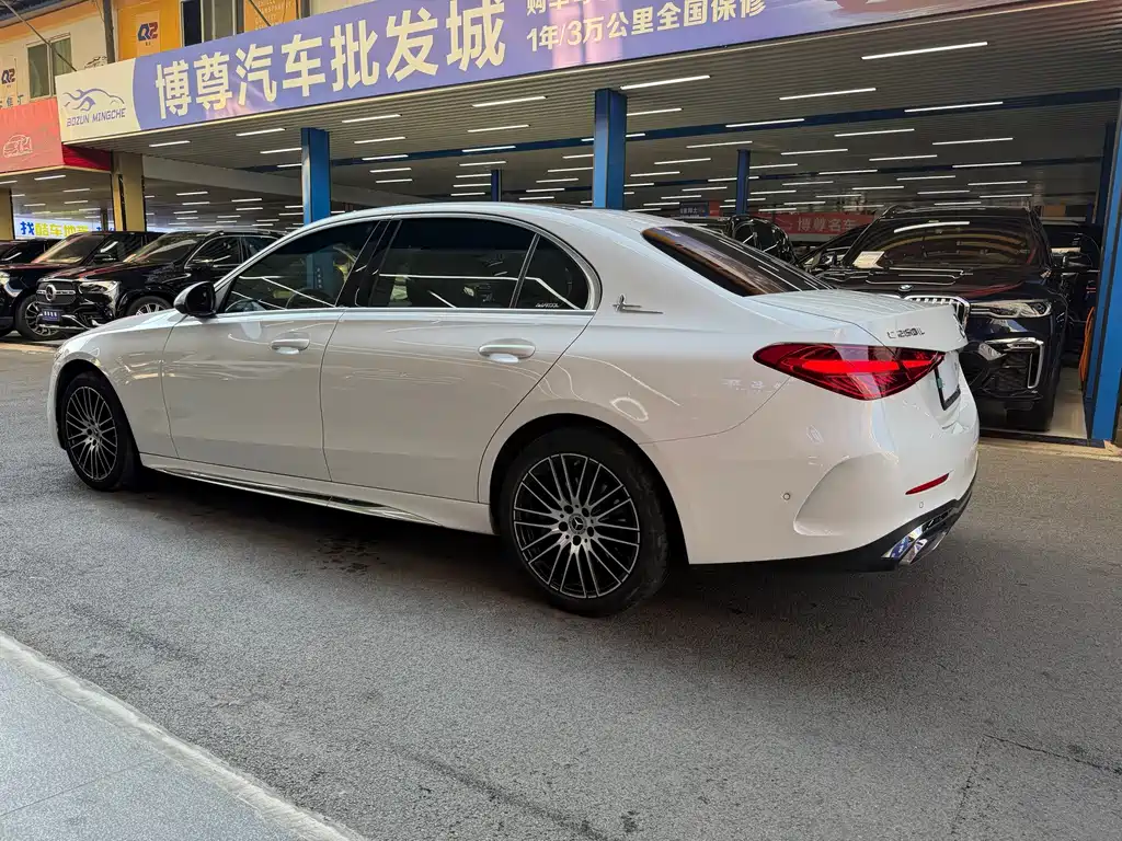 Mercedes-Benz C-Class — миниатюра 20