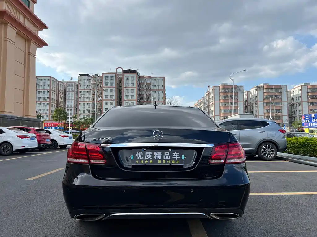 Mercedes-Benz E-Class — миниатюра 5