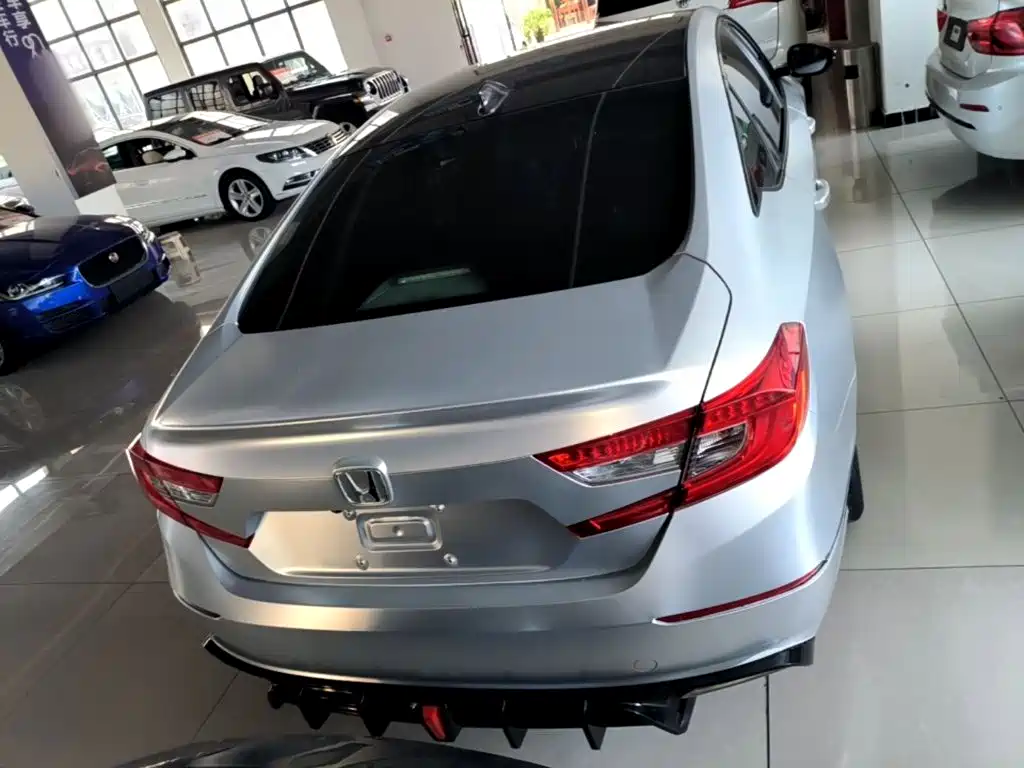 Honda Accord — миниатюра 6