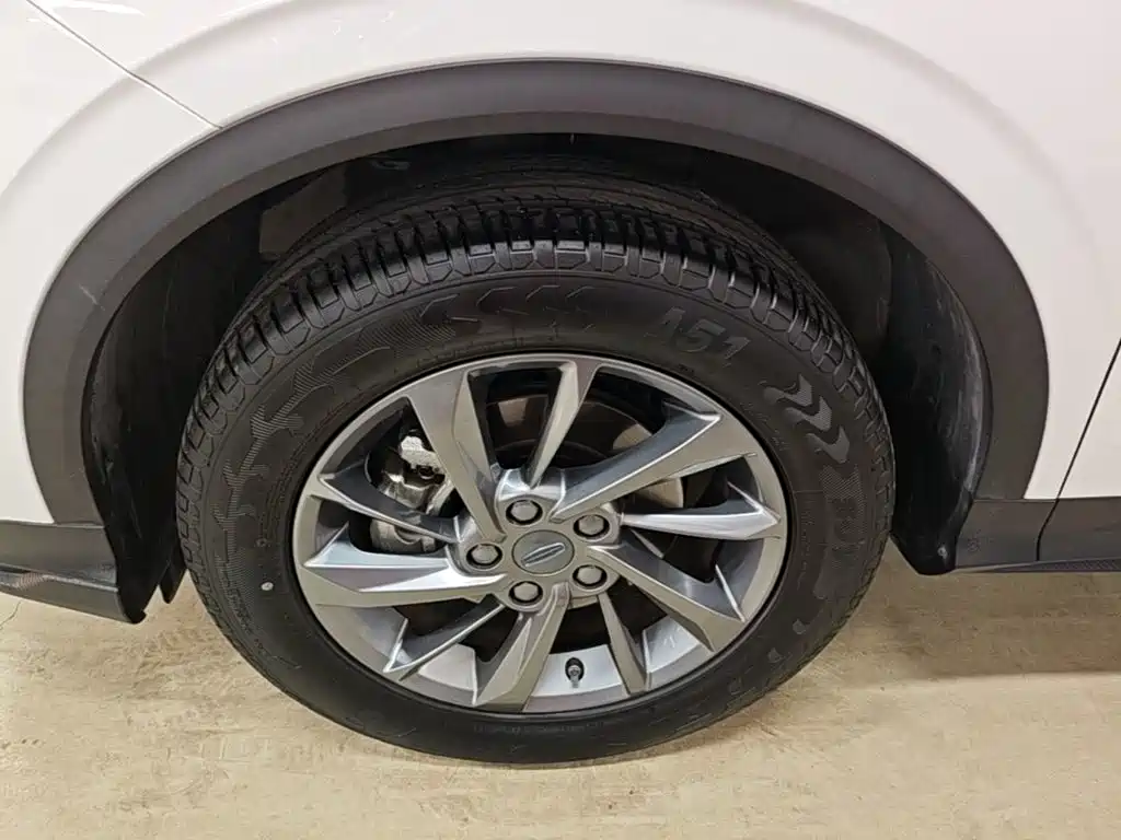 Geely Binyue — миниатюра 23