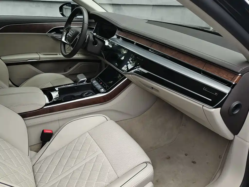 Audi A8 2024 A8L 50 TFSI quattro Premium