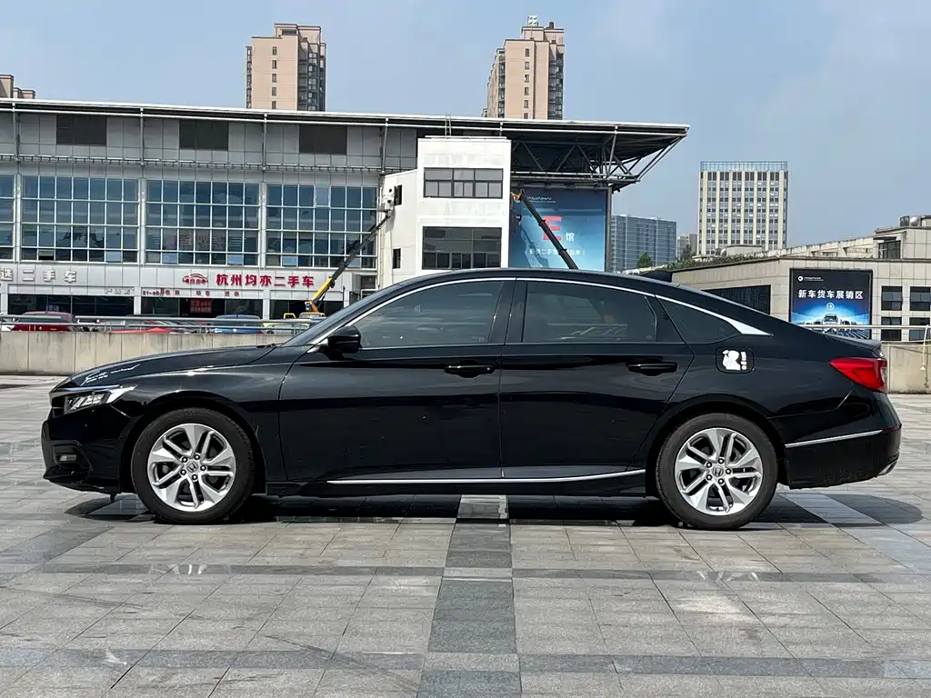 Honda Accord 2018 260TURBO Elite V