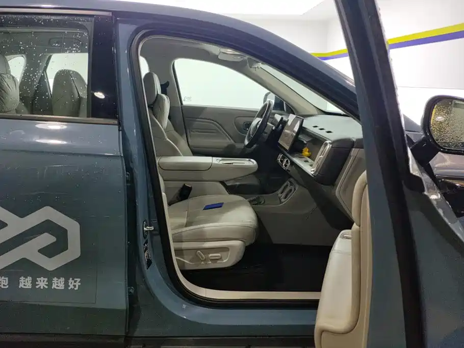 Leapmotor Leapmotor B10 — миниатюра 8