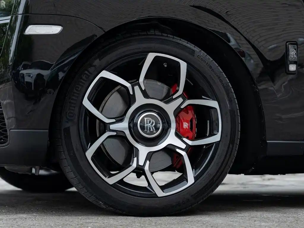 Rolls-Royce Cullinan — миниатюра 9