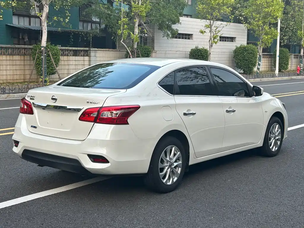Nissan Sylphy — миниатюра 9