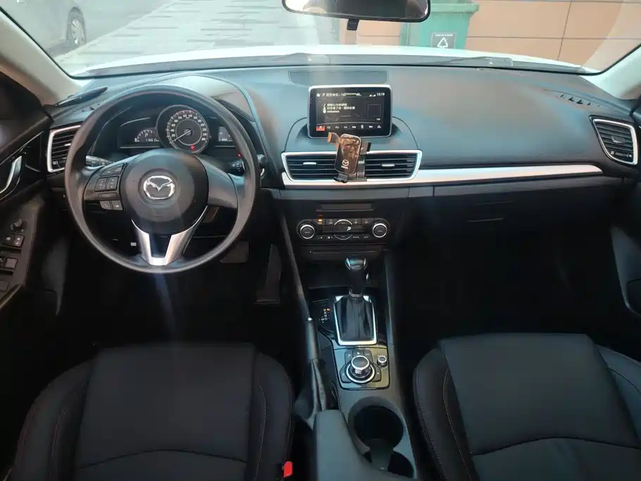Mazda 3 Axela — миниатюра 12