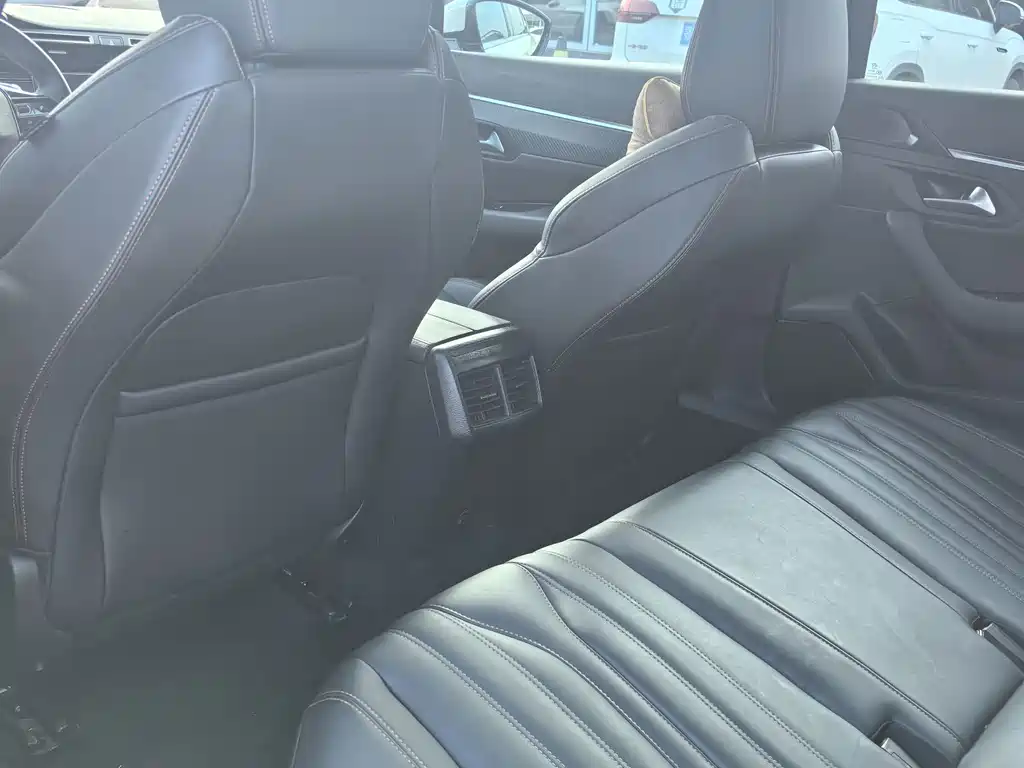 Peugeot 508L PHEV — миниатюра 6