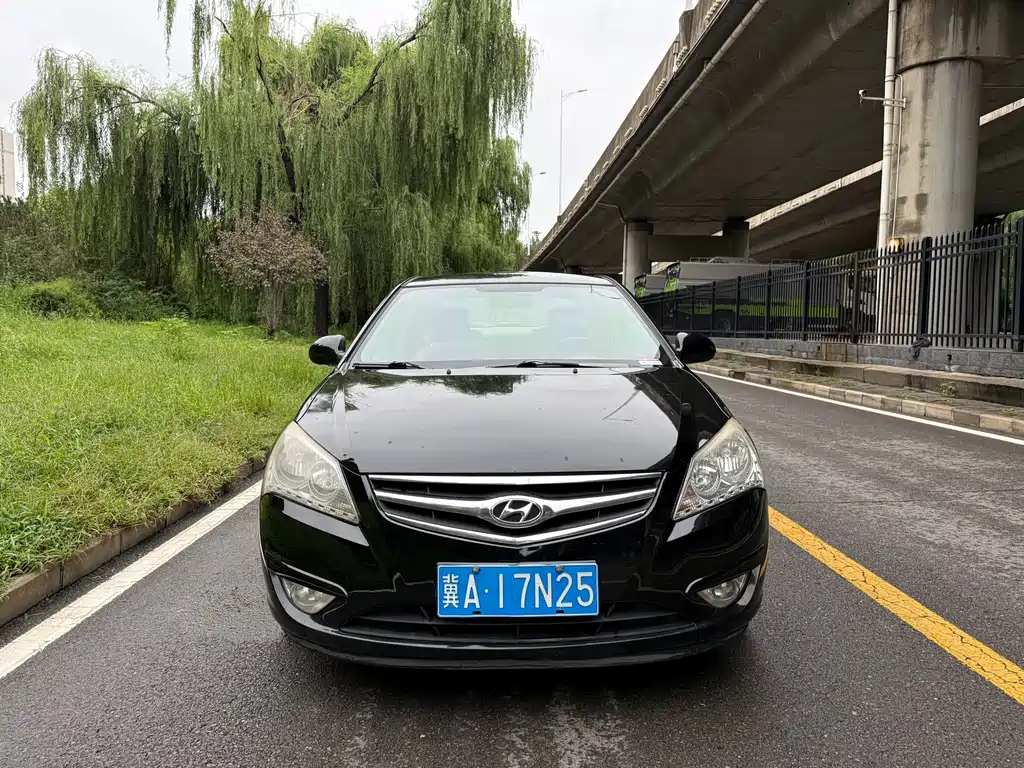 Hyundai Elantra — миниатюра 2