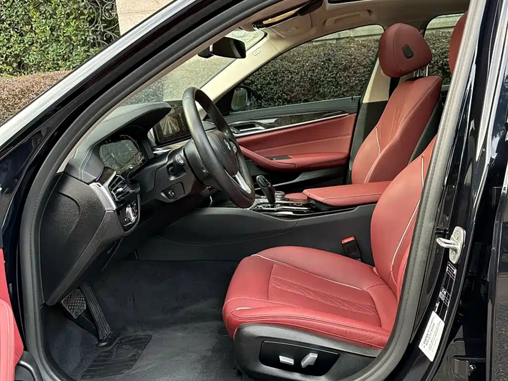 BMW 5 Series — миниатюра 2