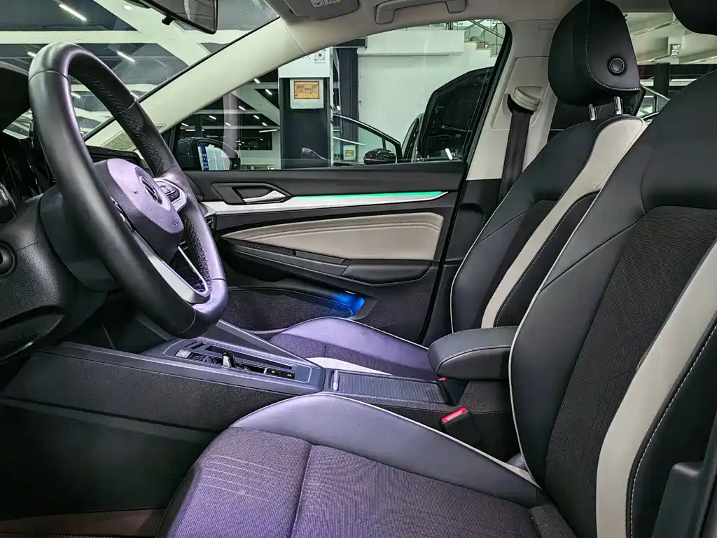 Volkswagen Golf — миниатюра 9