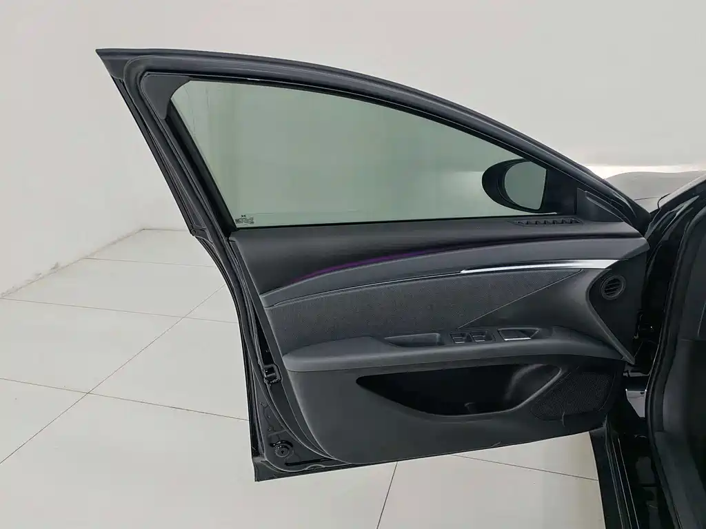 XPeng MONA M03 — миниатюра 10