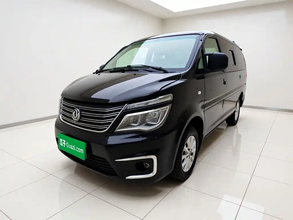 Dongfeng 2018 M5L 1.6L 7 мест Luxury