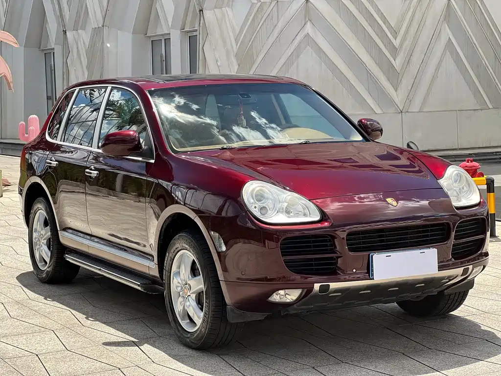 Porsche Cayenne — миниатюра 3