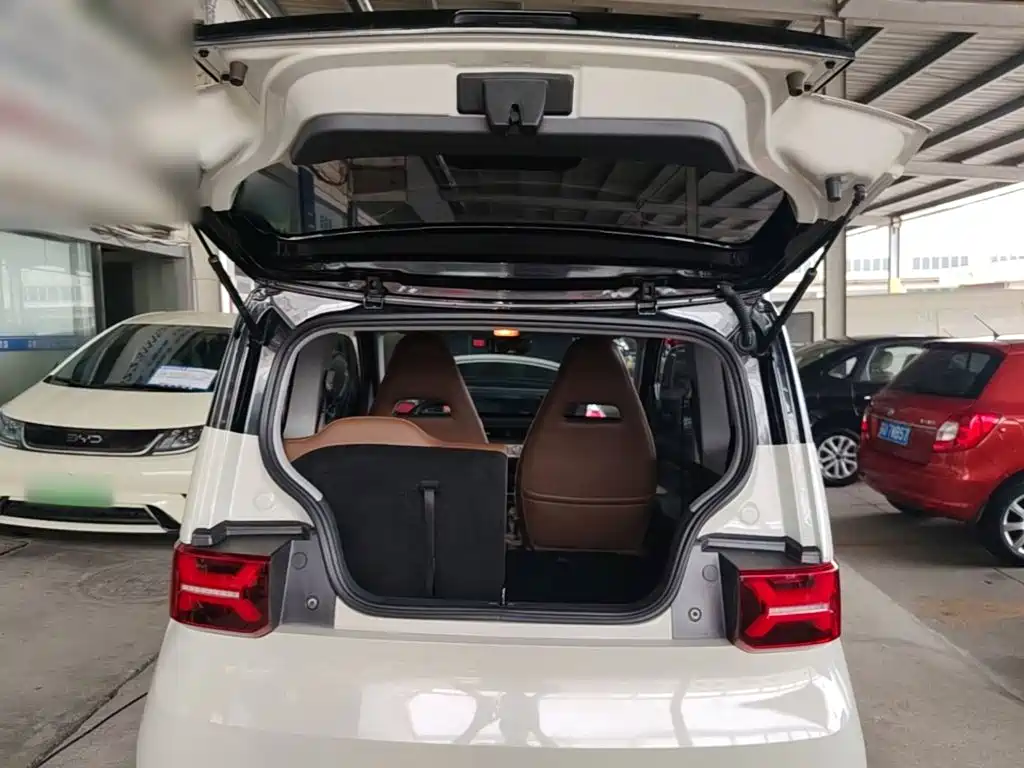 Wuling MINIEV — миниатюра 19