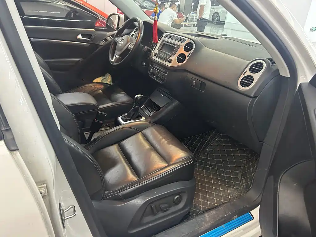 Volkswagen Tiguan — миниатюра 4
