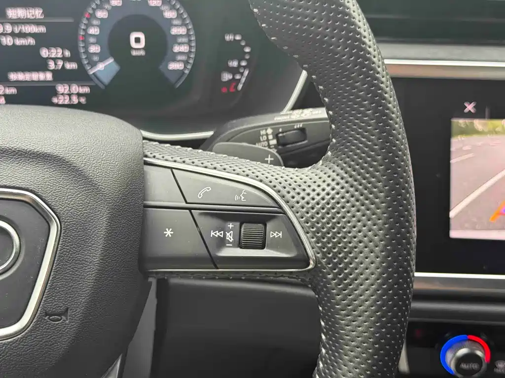 Audi Q3 Sportback — миниатюра 13