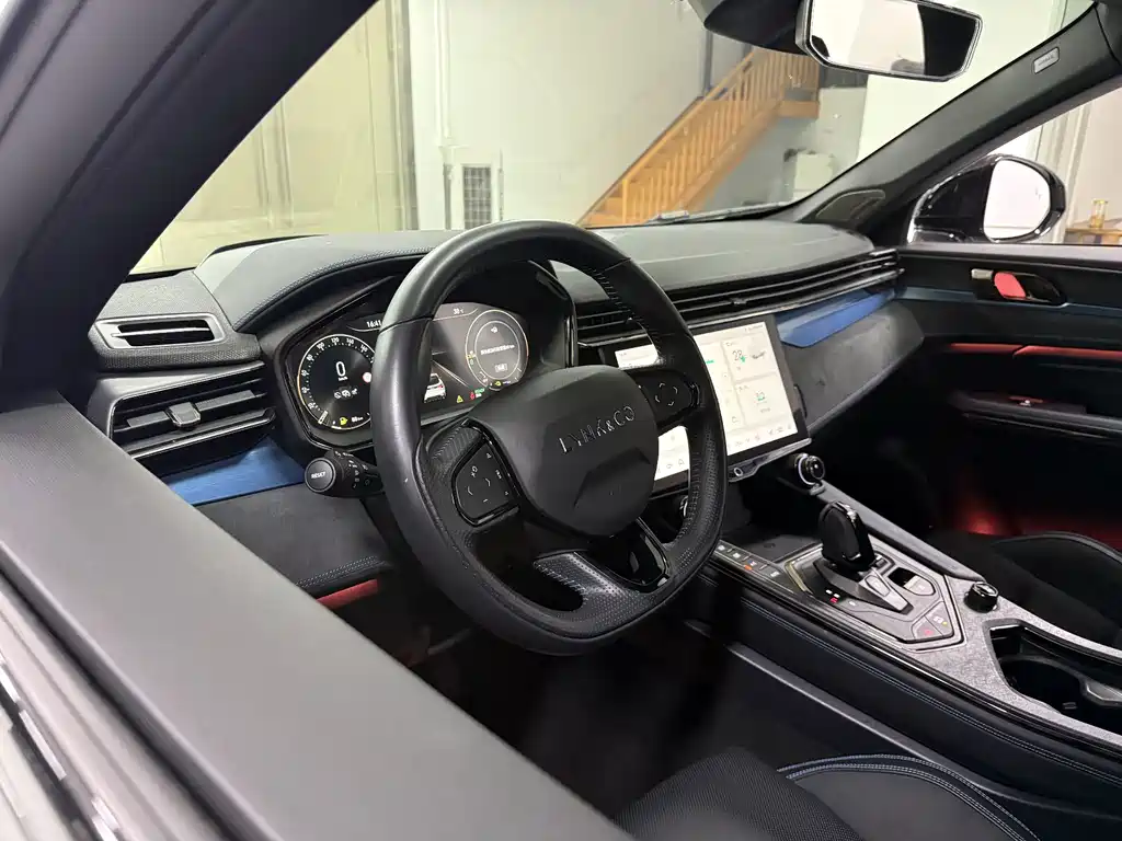 Lynk & Co 05 EM-P — миниатюра 10