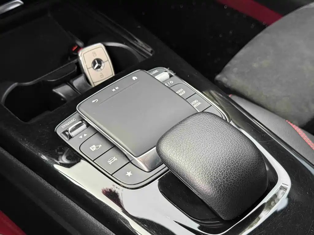 Mercedes-Benz A-Class — миниатюра 9
