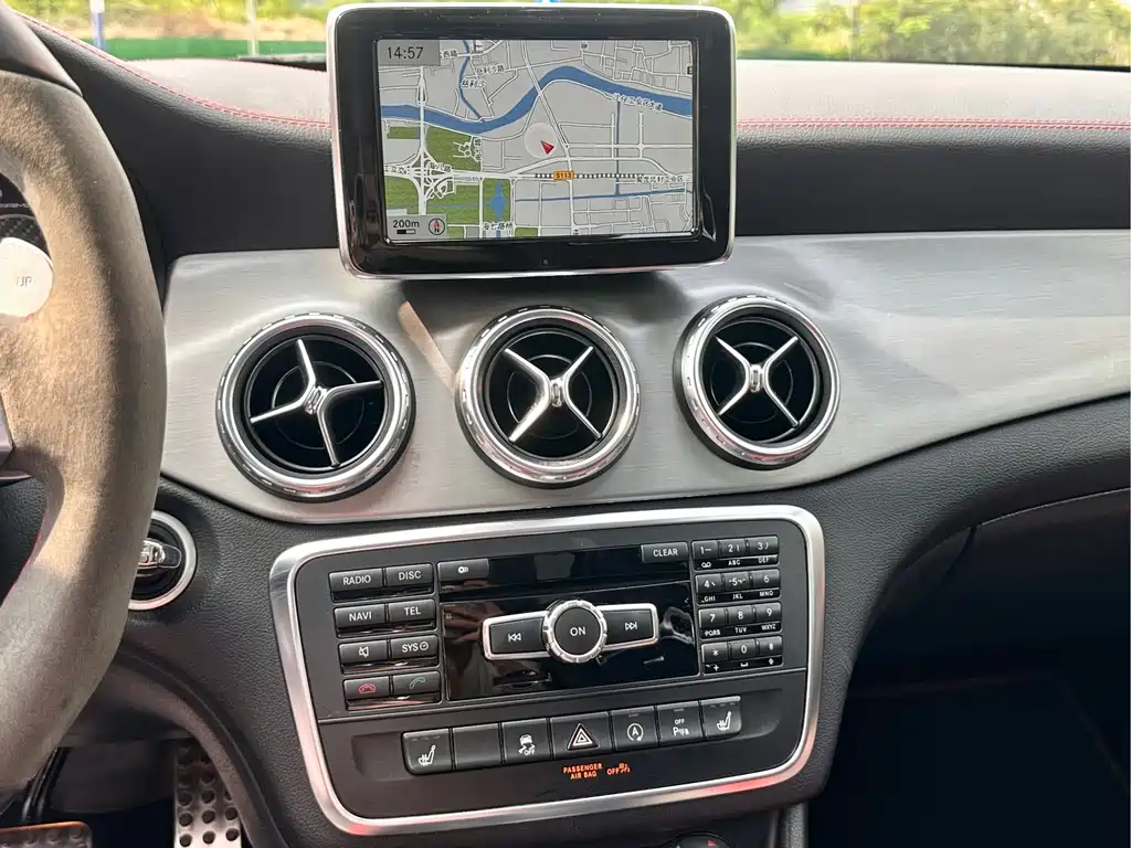 Mercedes-Benz GLA AMG — миниатюра 14