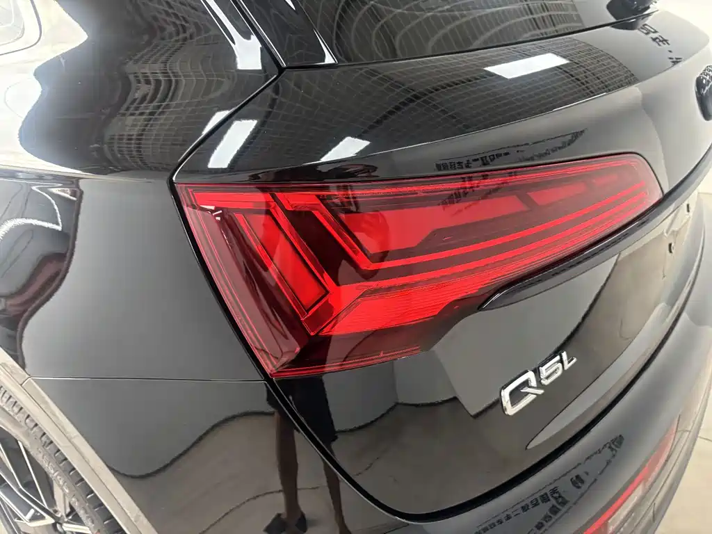 Audi Q5L — миниатюра 9