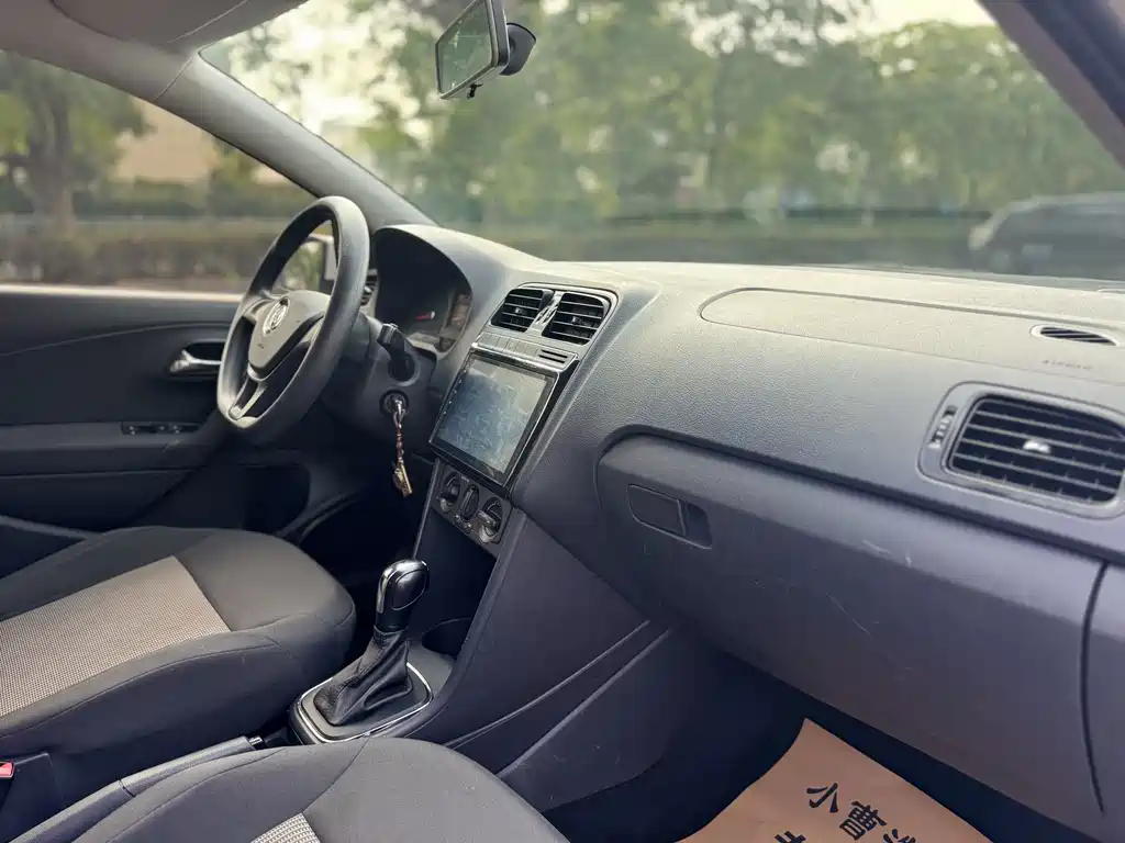 Volkswagen Polo — миниатюра 7
