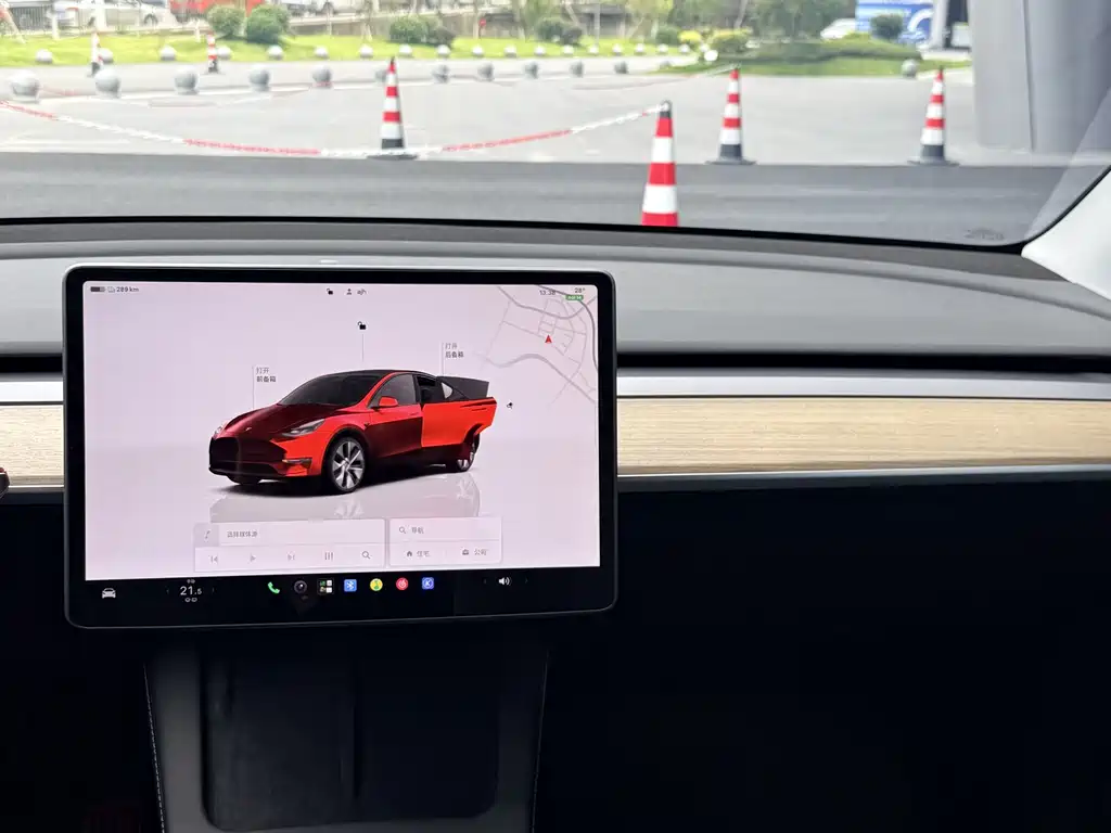 Tesla Model Y — фотографии объявления, Фото 17