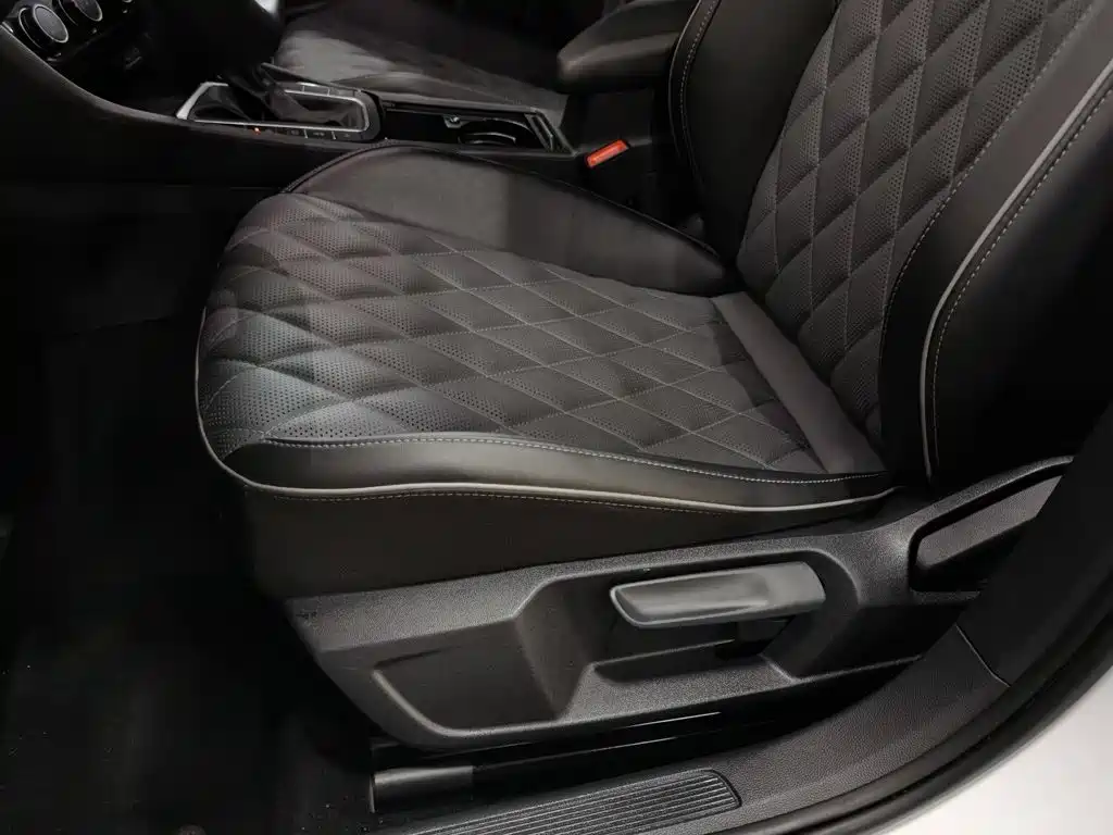 Volkswagen Sagitar — миниатюра 20