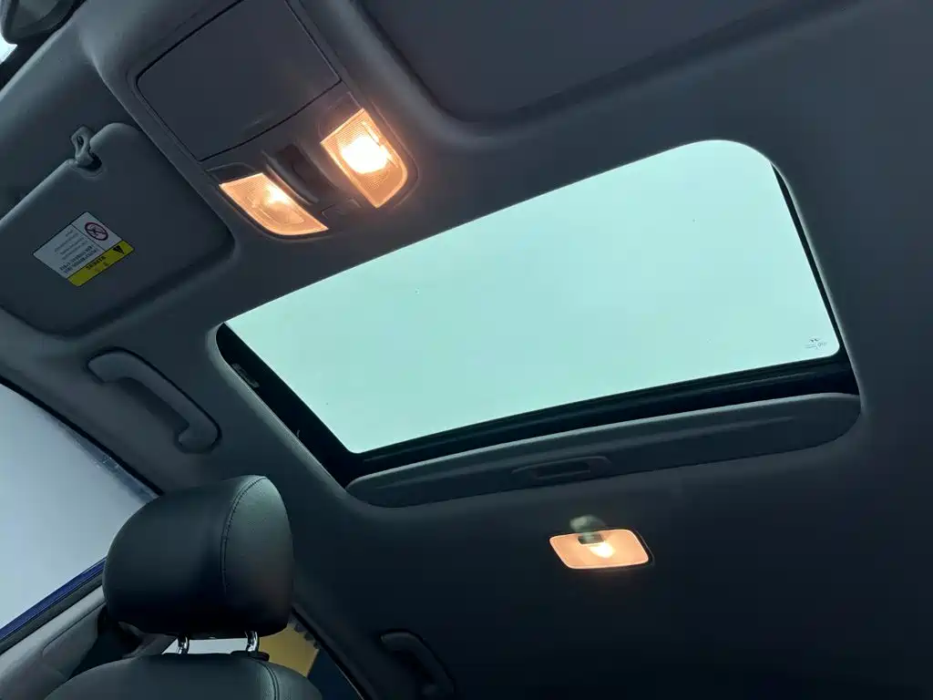 Hyundai Elantra — миниатюра 15