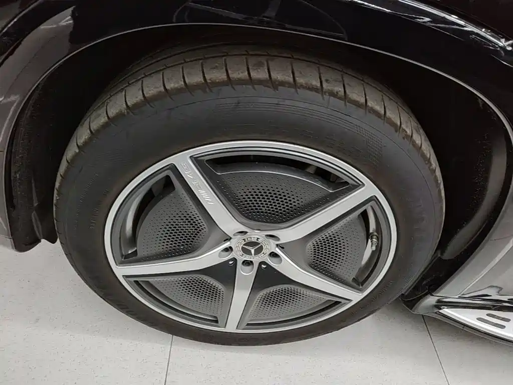 Mercedes-Benz EQS SUV — миниатюра 23