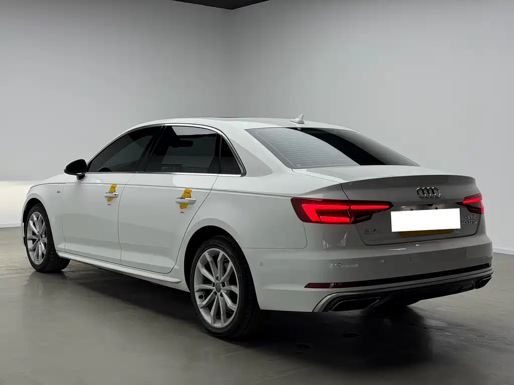 Audi A4L 2019 40 TFSI Fashion V