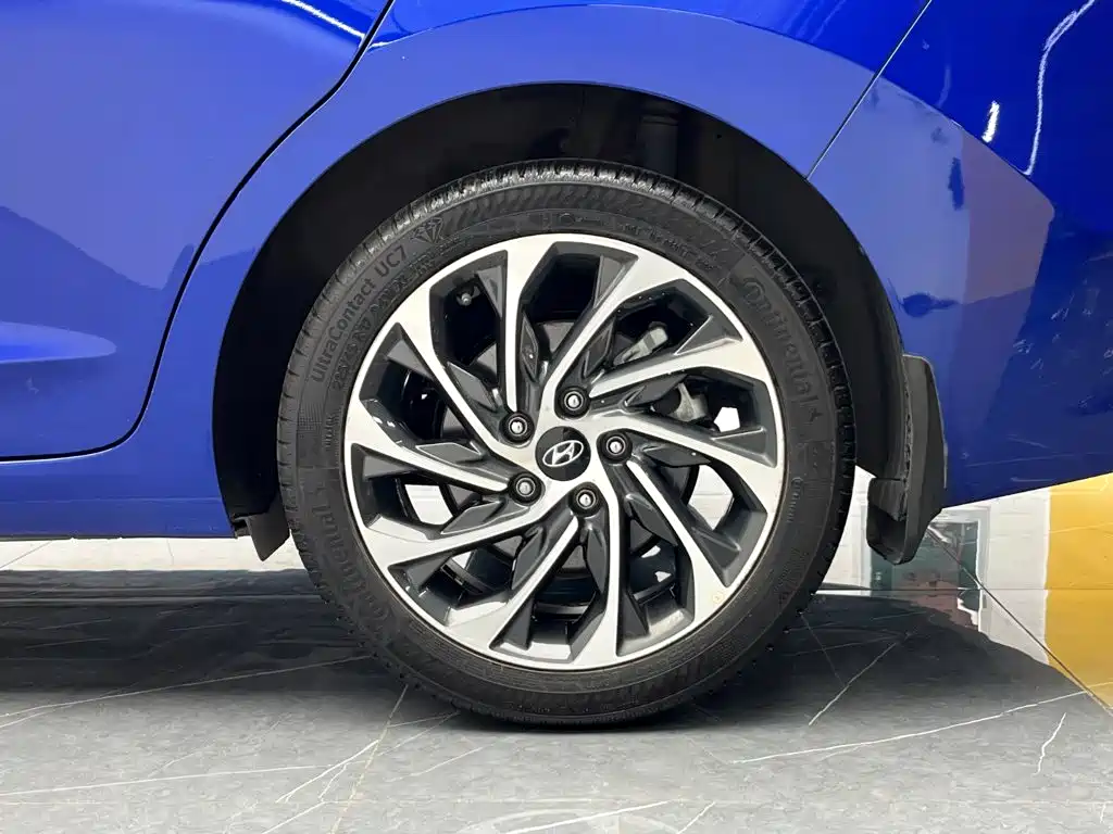 Hyundai Elantra — миниатюра 22