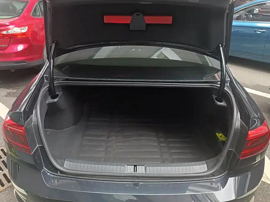 Volkswagen Magotan — миниатюра 4