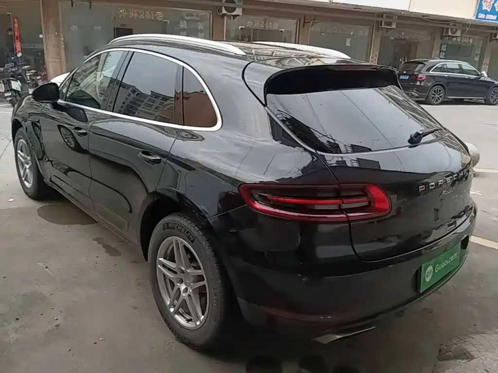 Porsche Macan — миниатюра 5