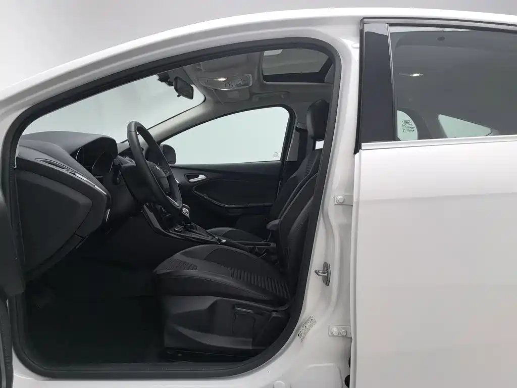 Ford Focus — миниатюра 10
